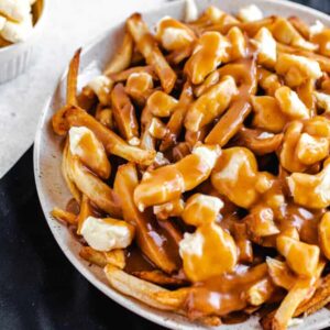 CHEESE CURDS POUTINE